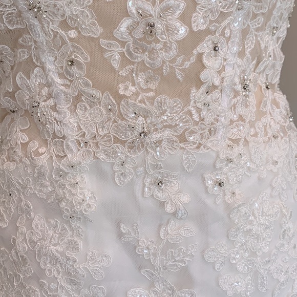 Mori Lee by Madeline Gardner Marni Ivory Lace Wedding Gown - Picture 6 of 14